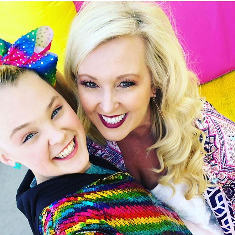 jojo siwa mother