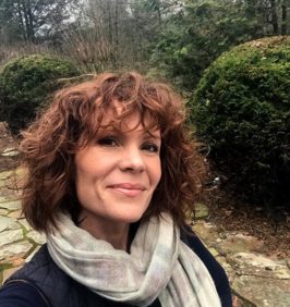 Robyn Lively