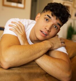 Alex Wassabi (Alex Burriss)